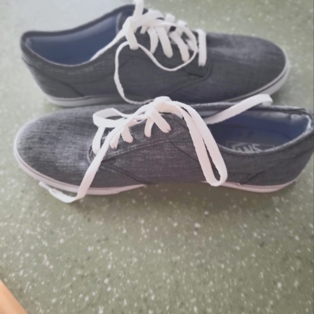 Brand New Gray Vans Off The Wall WOMENS Size 11